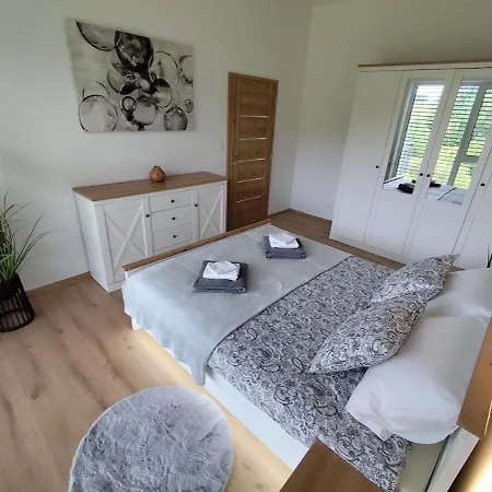 Emily B311 * Oravske Vesele