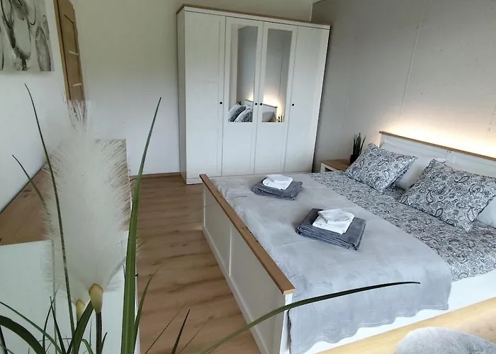 Emily B311 Lejlighed