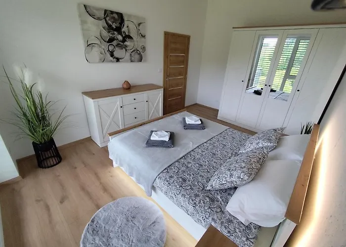 Emily B311 * Oravske Vesele